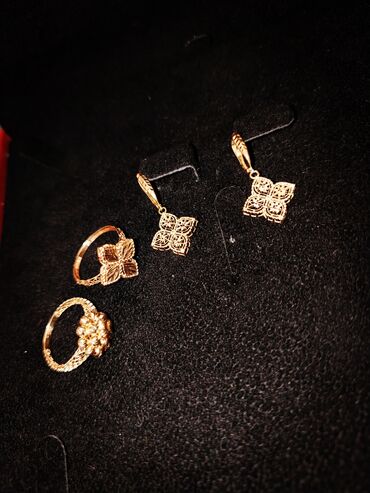 Zərgərlik dəstləri: Dəstə daxildir: Üzük, Sırğa, Pandora, Sarı qızıl, 585 Əyar, 518 g — 3