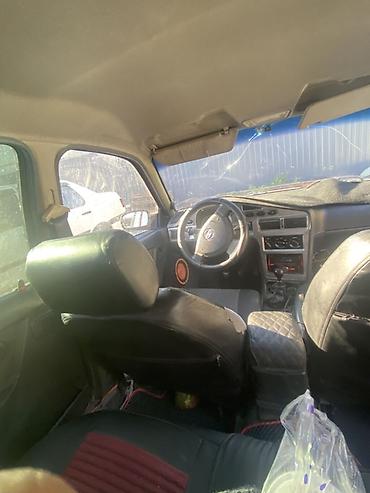дэу матиз 1: Daewoo Nexia: 2009 г., 1.6 л, Кол менен иштөөчү, Бензин, Седан — 8