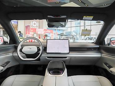 mersedes c class: Changan Qiyuan A07: 1.5 l | 2026 il Sedan — 5