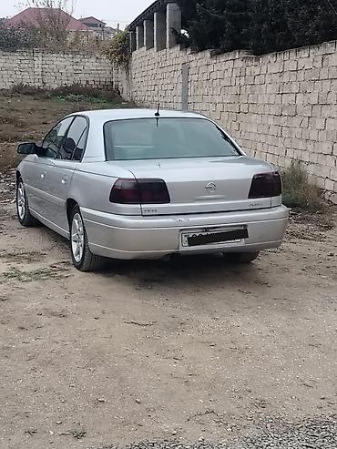 opel omega b: Opel Omega: 2.2 l | 2001 il 341193 km Sedan — 1