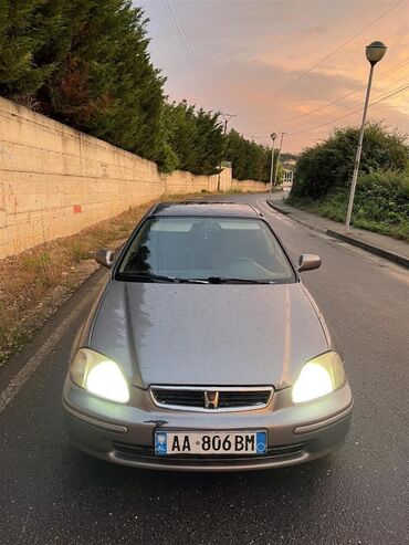Honda: Honda Civic: 2 l. | 2000 έ. Χάτσμπακ — 3