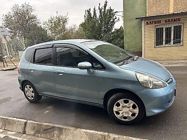 Honda Fit: 2005 г., 1.3 л, Автомат, Бензин, Хэтчбэк at lalafo.kg — 6 Honda Fit: 2005 г., 1.3 л, Автомат, Бензин, Хэтчбэк — 6