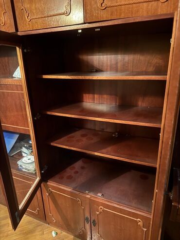 Qonaq otağı dəstləri: İşlənmiş, Dolab, Kredit var, Rumıniya — 6