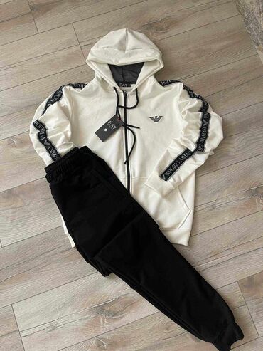 Trenerke: M - 2xl
Domaca proizvodnja

3500 — 2