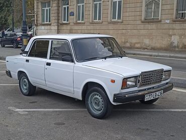 VAZ (LADA): Model: Lada Riva/VAZ 2107 sedan Kuzov: ağ rəng, 4 qapı Yanacaq: benzin — 11