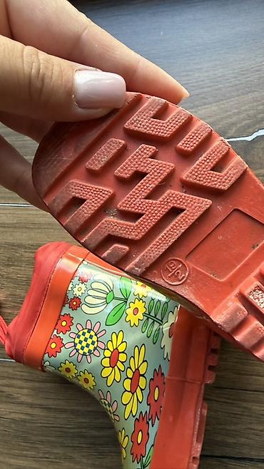 Детская обувь: Детская обувь, две пары. 1) Кроссовки/полуботинки Small Foot (Made in — 10