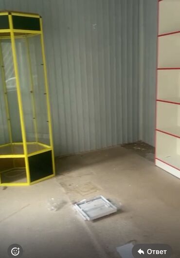 магазинное оборудование: Торговое оборудование для магазина - Стеллажная система вдоль стены
