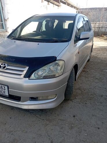 Toyota: Toyota Ipsum: 2003 г., 2.4 л, Автомат, Бензин, Минивэн