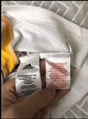 женская спортивная костюм фирмы: Эркектердин футболкасы, L (EU 40), Adidas, Колдонулган, түсү - Ак, Өзү алып кетүү