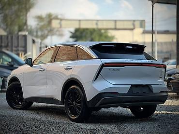 Roewe: Roewe : 2023 г., Кроссовер — 4