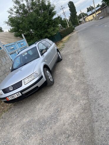 срочно продаю пассат: Volkswagen Passat: 1999 г., 1.8 л, Механика, Бензин, Универсал