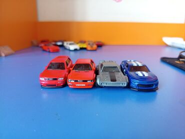 usaq masni: Original Hot Wheels oyuncag maşinlari.Ideal veziyyetde.Hamisi bir