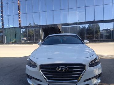 продать на разборку машину: Hyundai Grandeur: 2018 г., 0.3 л, Автомат, Газ