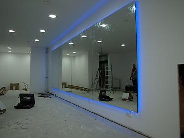 Зеркала: Зеркало для спортзала, состоящее из нескольких панелей. Подходит для — 14