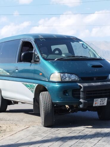 салон ваз: Mitsubishi Delica: 1996 г., 2.8 л, Автомат, Дизель, Внедорожник