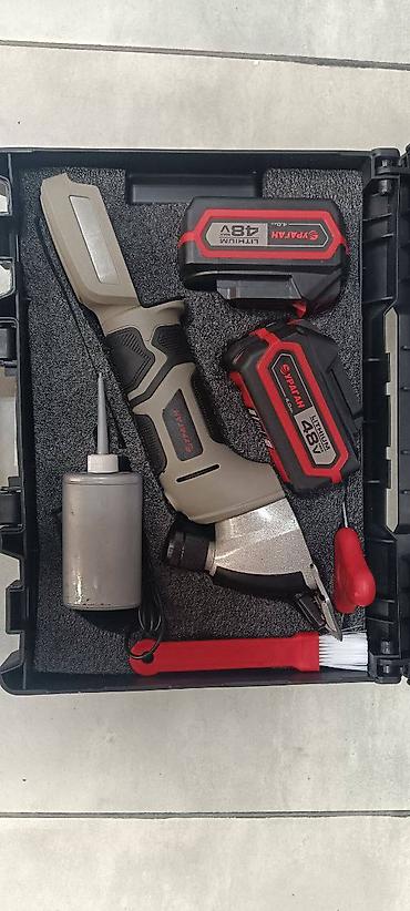 русская: Аккумуляторная машинка для стрижки овец УРАГАН (Lithium‑ion Brushless — 2
