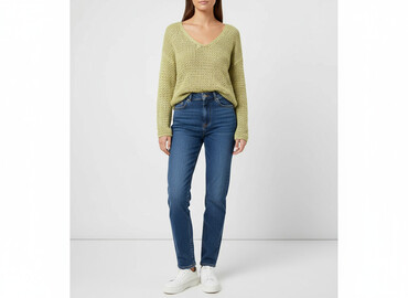 Swetry: Sweter damski, rozmiar M