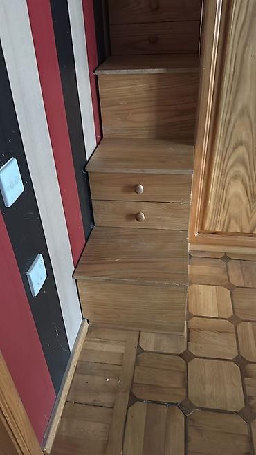 Uşaq mebeli: Uşaq/yeniyetmə otağı üçün komplekt mebel dəsti Tərkib: - Təbii ağac — 3