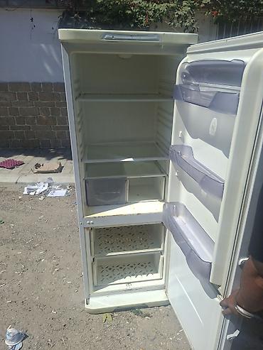 ağ qulaq: İşlənmiş 2 qapılı Indesit Soyuducu Satılır, rəng - Ağ — 2