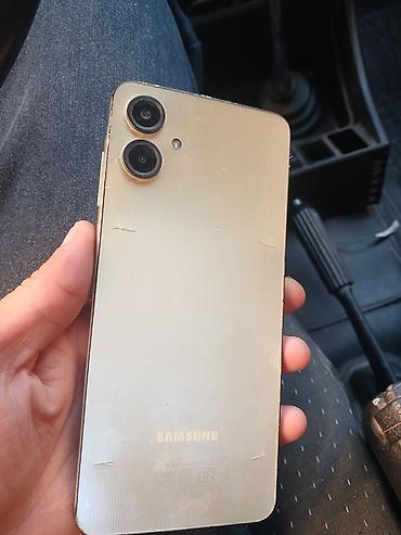 samsung telefonlarin satisi: Samsung rəng - Qızılı — 2
