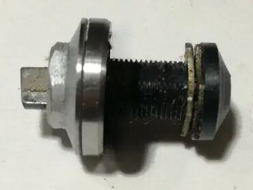 Ostali uređaji: Strugarski noz Fi 6x17 za ekscentar glave (4510) 6mm precnik, 17mm — 7