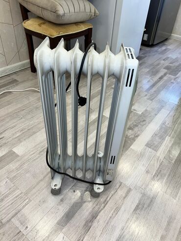 бу машинка стиральная: Yağlı radiator tipli elektrikli qızdırıcı - Bölməli (radiatorlu)