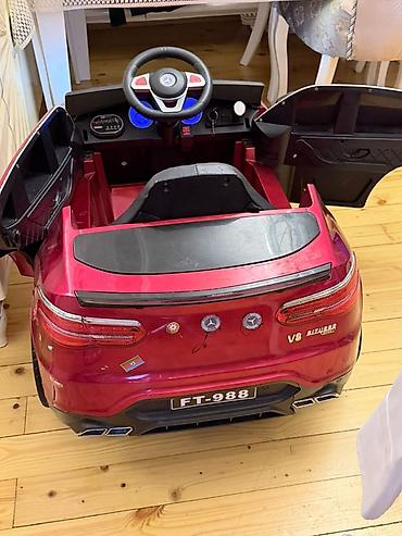 maşa paltari: Uşaq üçün elektrikli minik maşını – kupe/SUV üslubunda, tünd qırmızı — 9