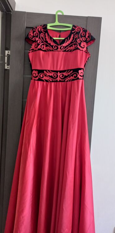костюм юбка: Вечернее платье, А-силуэт, Длинная модель, Атлас, Без рукавов, M (EU 38), L (EU 40)
