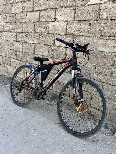 mini disk: Meidah E300 dağ velosipedi - Göz oxşayan qara-qırmızı dizaynlı — 1