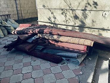 килем сатуу: Коммерциялык жайлар үчүн, Рулондор, Колдонулган, Дүң, Сүрөтү менен, түсү - Кызыл — 4