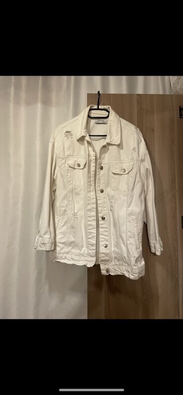 cins pencekler instagram: Ağ rəngli cins gödəkçə - Kəsim: klassik denim jaket, düz siluet -
