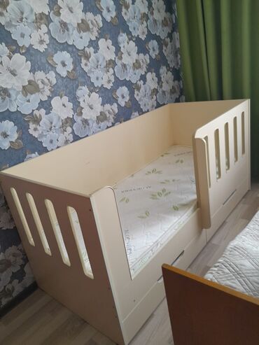 детские кровати бу: Односпальная кровать, Для девочки, Для мальчика, Б/у