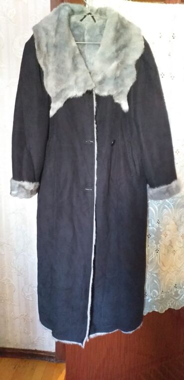 palto modelleri: Palto 4XL (EU 48), rəng - Qara