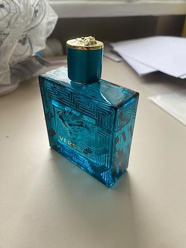 Versace Eros — мужская туалетная вода. Аромат: - Старт: мята, зелёное