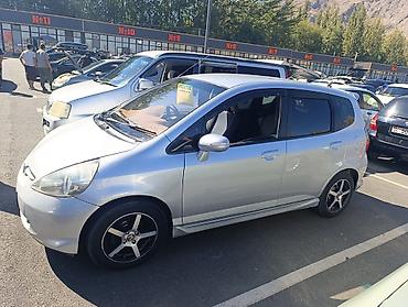 honda stepwgn 2009: Honda Fit: 2004 г., 1.3 л, Автомат, Бензин, Хэтчбэк — 4