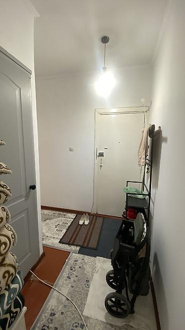 нижний джал квартиры: 1 комната, 35 м², 105 серия, 9 этаж, Требуется ремонт — 9