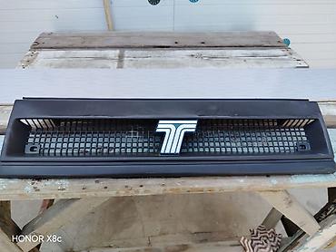 vaz panel: VAZ/Lada üçün ön radiator barmaqlığı (emblemli) - Model: “T” emblemi — 2