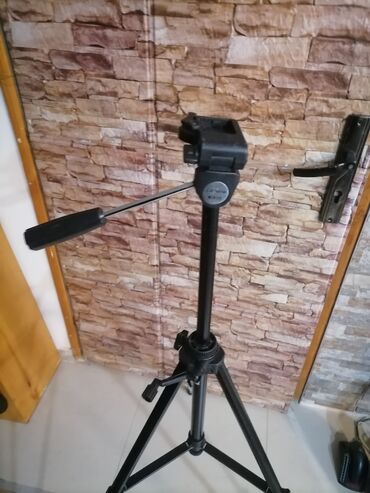 Ostala foto i video oprema: Carena MCB-20 tripod – teleskopski stativ sa tri sekcije - — 4
