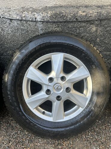 Колеса в сборе: Колеса в сборе 285 / 60 / R 18, Зимняя шипованная, Б/у, Комплект, Внедорожные (АТ/МТ), Литые, отверстий - 5 — 4