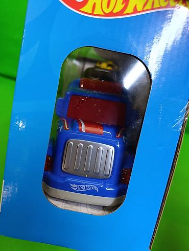 мишка фреди: 🚛 Hot Wheels The Kraken Trailer — большой автовоз для маленьких — 4