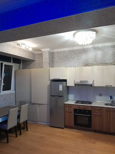 Uzunmüddətli kirayə mənzillər: Kristal 2 de 17/6 mertebesinde 2 otaqli ev 400 azn müşseri ferqi — 17