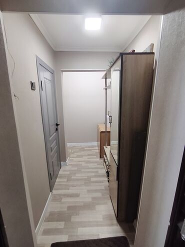 батир издоо: 1 комната, 30 м², Хрущевка, 3 этаж, Косметический ремонт