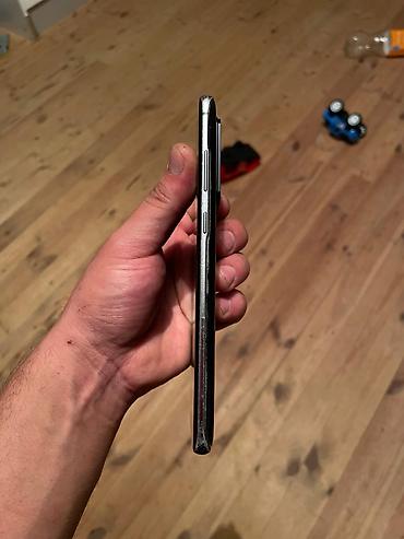 ucuz kompüter qiymetleri: Samsung Galaxy S20 Ultra, 128 GB, rəng - Qara, Simsiz şarj — 4