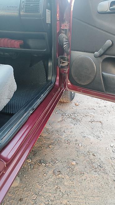 Volkswagen: Volkswagen Passat: 1995 г., 2 л, Универсал — 10