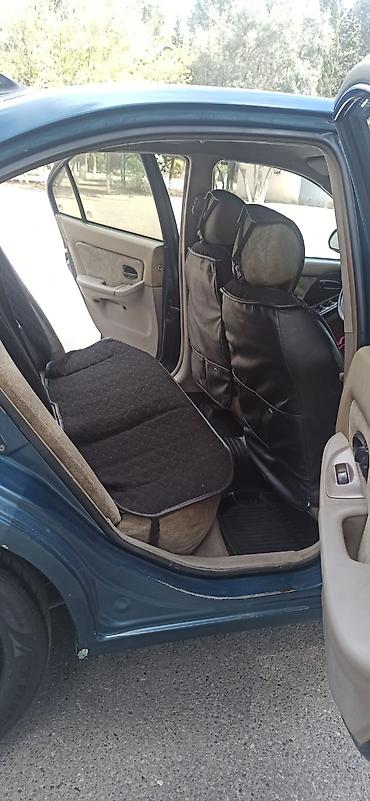 Hyundai: Hyundai Elantra: 2 l | 2001 il Sedan — 4