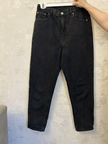 Cinslər: Cinslər, Stradivarius, S (EU 36), M (EU 38), rəng - Qara