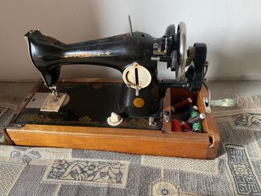 где можно купить модем: Швейная машина Механическая, Ручной