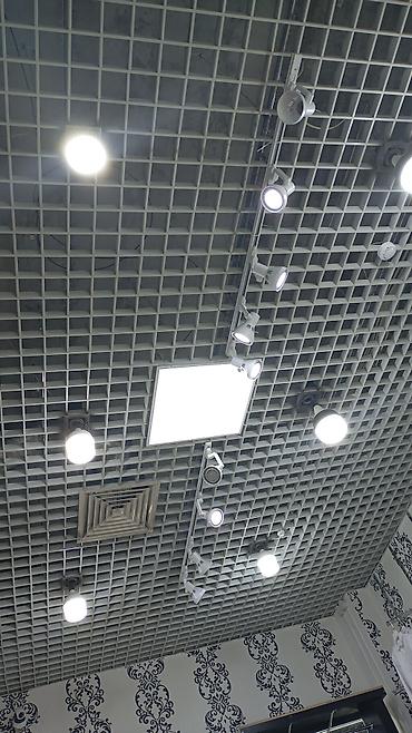 Стеллажи: Продается оборудование для бутика одежды качество шикарное — 10