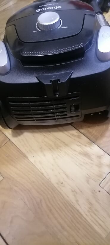 Klasični usisivači: Usisivač GORENJE Odličan na papirnu kesu 1600 w kompletan. Odličan — 7