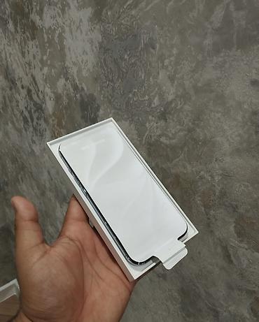 kisi sac kəsimləri: IPhone Air, 256 GB, Ağ, Face ID — 3